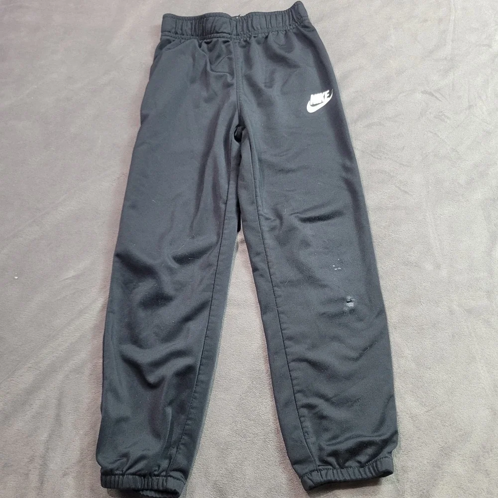 Nike Boys Black Athletic Jogger Pants‎ Size 5-6 Years 110-116cm E130-023